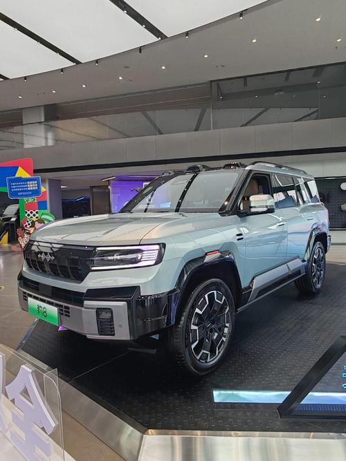 深圳193比亚迪方程豹硬派越野的爆款，英菲尼迪35周年与你共成长